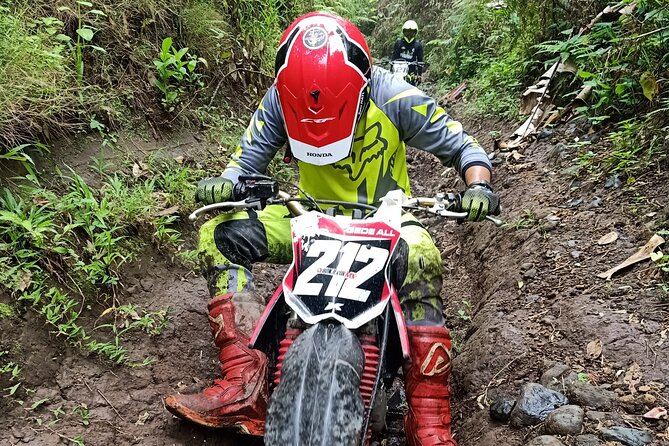 Lombok Off Road Dirt Biking and Enduro Trails Adventure - Back on the bike near Sedau and Tembiras