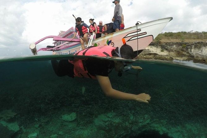 Lombok Pink Beach Boat Trip (Full Day + Snorkeling) - Gili Petel and the first real water time