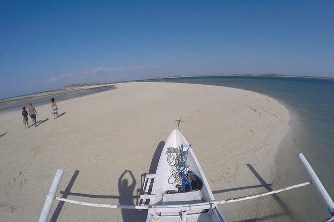 Lombok Pink Beach Boat Trip (Full Day + Snorkeling) - Gili Gambir and lunch by the water