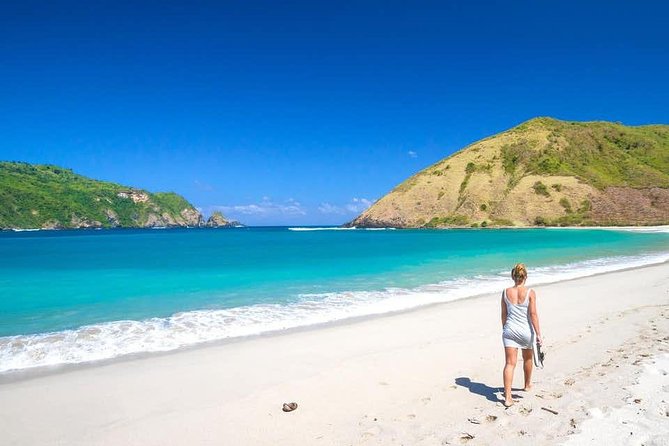 Lombok Private Sasak Tour (Culture & Beaches) - Ende: traditional Sasak houses and everyday life