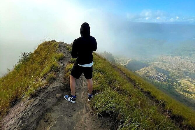 Mount Batur Sunrise Trekking (Group Tour) - Reaching the Summit Before Sunrise