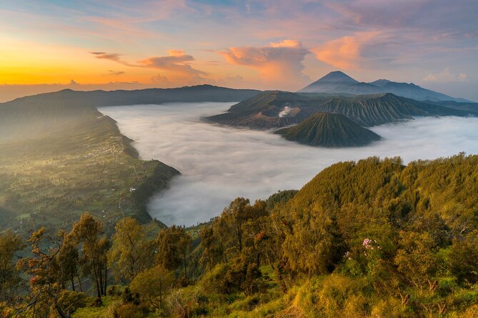Mount Bromo Sunrise – Exclusive Guided Tour (All-Inclusive) - Walking to the Crater Rim