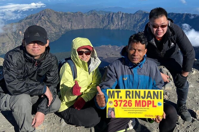 MOUNT RINJANI CLIMB 2DAYS to Crater rim - Guides, porters, and the human side of the trek