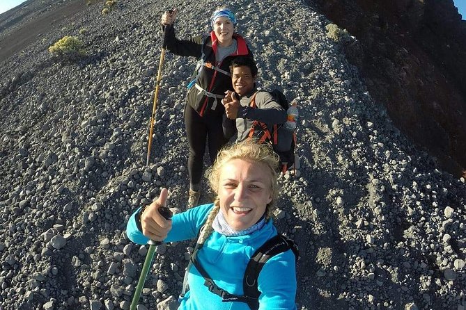 Mount Rinjani Summit Trek Full Sunrise Point (2D-1N) - Food, water, and the work of the crew