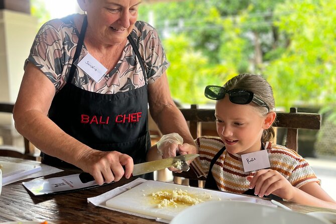 Mufu Rendang Cooking Class Kuta - The morning market and Bali’s everyday ingredients