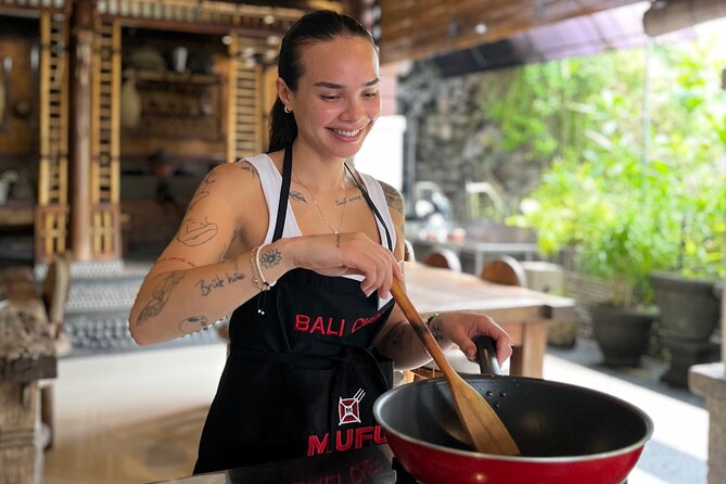 Mufu Rendang Cooking Class Kuta - A kitchen lesson with room to taste