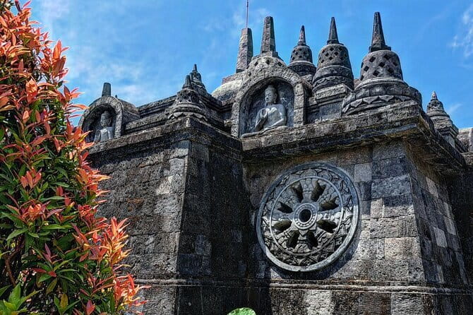 North Bali highlights: Buddhist temple, Waterfall & hot spring - Brahmavihara-Arama, Bali’s largest Buddhist monastery