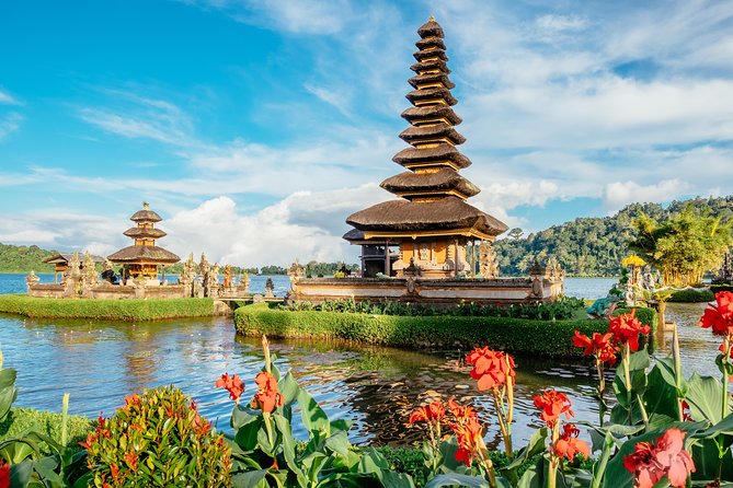 North Bali: Sekumpul Waterfalls and Ulun Danu Temple Tour - What to pack for the waterfall and temples