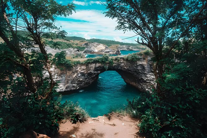 Nusa Penida Island Beach Tour With Snorkeling - Departure From Bali Island - Crystal Bay: coral and a chance of turtles