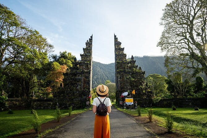One Day Jatiluwih UNESCO, Ulun Danu Beratan, Banyumala Waterfall - What the private car adds to the day