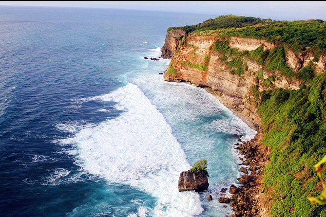 Padang-padang Beach and Kecak Firedance at Uluwatu Temple - Jimbaran Bay seafood barbecue on the beach