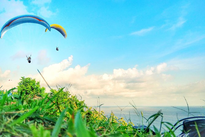 Paragliding Bali Nusa Dua cliff with Free Photo/Videos - What happens at Panda Paragliding in Kutuh