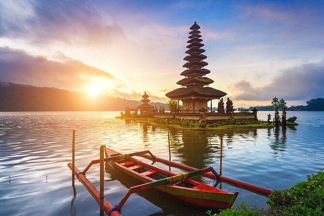 Private 3-day Tour Package: Bali's Top Sights - Day Three: Lake Temples, Rice Fields, and Tanah Lot