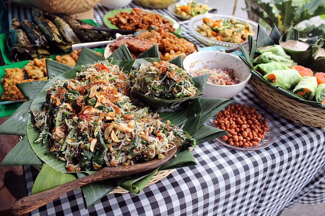PRIVATE Authentic Balinese Cooking Class in Ubud at Putu's Home - Key points at a glance