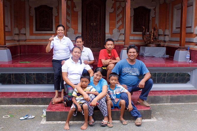 PRIVATE Authentic Balinese Cooking Class in Ubud at Putu's Home - Arriving at Putu’s traditional family compound