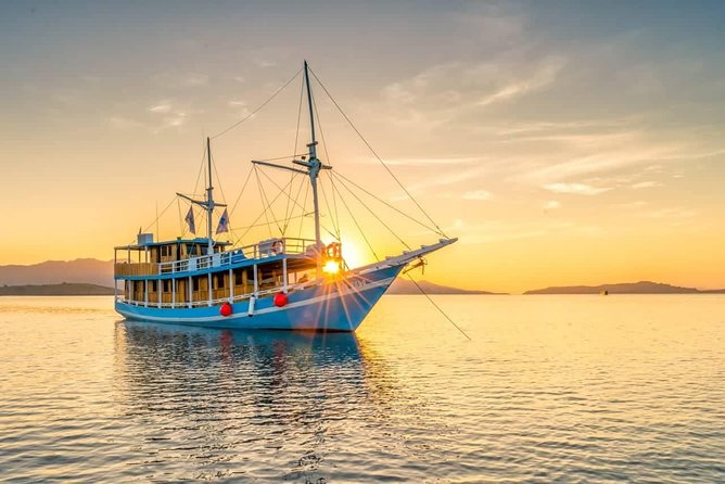 Private boat trip Komodo 2 or more person for 3 days 2 nights, Kelor, Rinca... - The Komodo trip at a glance