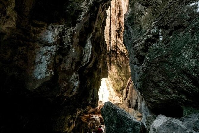 Private Day Tour Rangko Cave -Batu Cermin Cave - Rangko Cave and its brief blue-water window