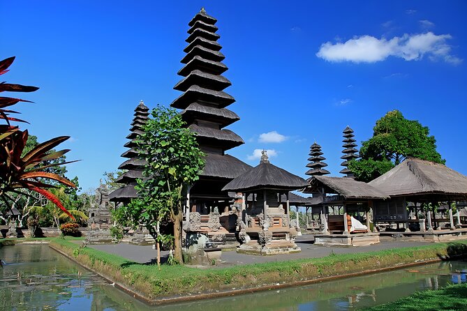 Private Full-Day Tour: Ulun Danu Beratan Temple, Jatiluwih and Tanah Lot Temple - Penatahan Hot Springs: a useful break, with a catch