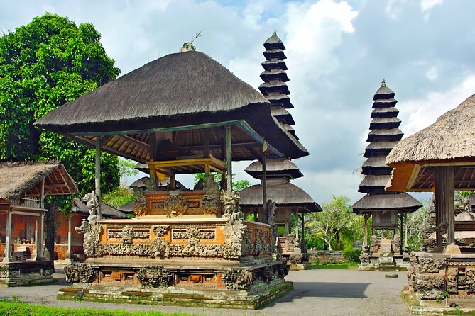 Private Full-Day Tour: Ulun Danu Beratan Temple, Jatiluwih and Tanah Lot Temple - Tanah Lot: finish on the coast, but plan the timing