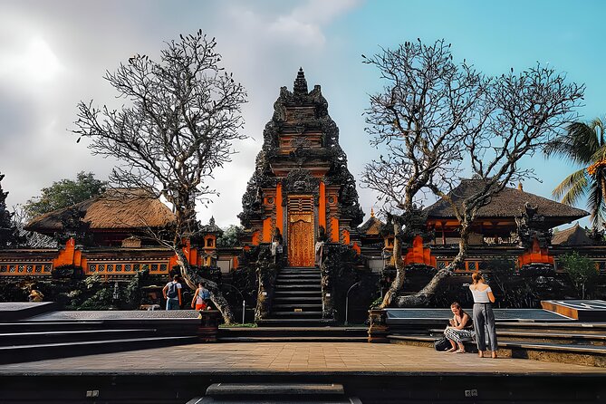Private Full-Day Tour: Waterfall, Temple, Volcano, Rice Terrace & Monkey Forest - The Monkey Forest adds shade, wildlife, and caution