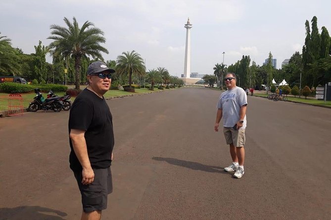 Private FullDay Jakarta Wonderfull Tour with Lunch & Souvenir - Batik at Rumah Batik Danar Hadi Raden Saleh