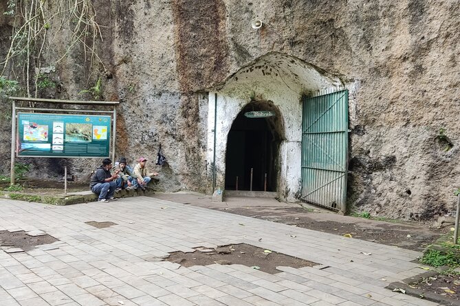 Private Guided to The White Crater & Surrounding Areas Tour - Rengganis Crater, suspension bridge, and hot spring