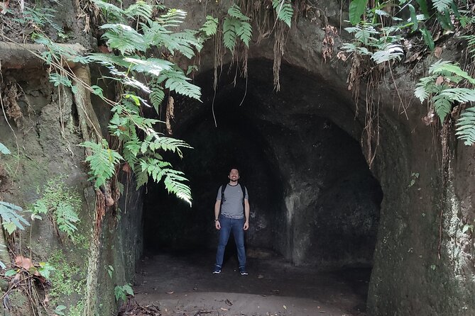 Private Guided to The White Crater & Surrounding Areas Tour - What the guides add to the day