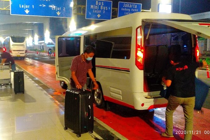 Private Hotel Transfer Service to Airport Jakarta - What the hotel pickup feels like