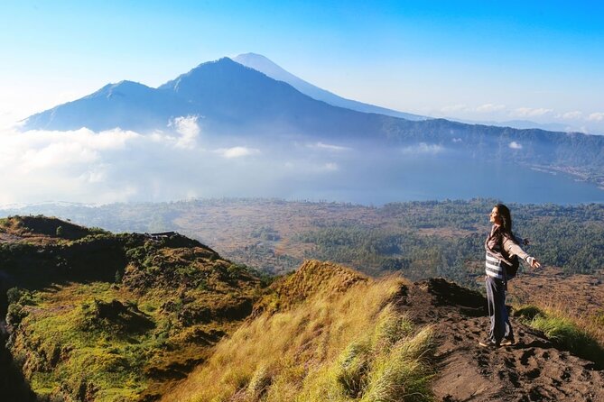 Private Mount Batur Sunrise Trekking Tour - The pre-dawn drive and meeting point
