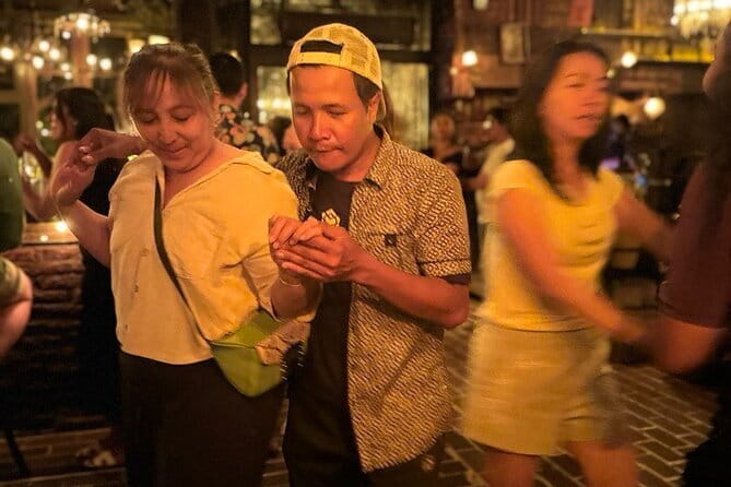 Private Salsa and Bachata Dance in Bali - Having a Dedicated Partner on the Dance Floor