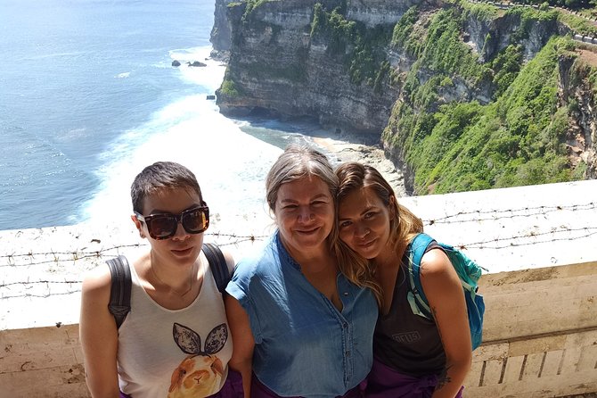 Private SOUTH Bali Tour - Padang Padang Beach and its one-hour pause