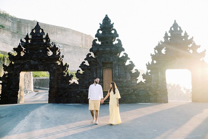 Private Tour Bali Beaches and Uluwatu Temple with Dinner - Melasti Beach at sunset