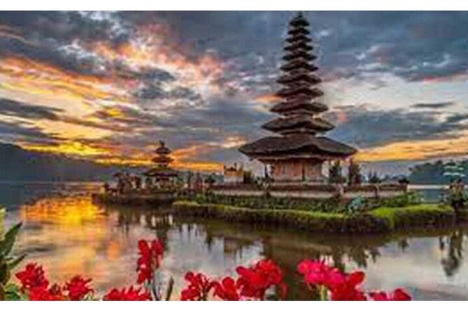 Private Tour Bali Swing & Visiting Temples in Bali - Taman Ayun in Mengwi: Bali’s Beautiful Garden Temple