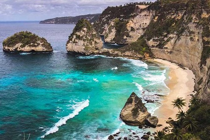 Private tour : East of Nusa Penida Day Tour All-inclusive - Atuh Beach and its changing rock formations