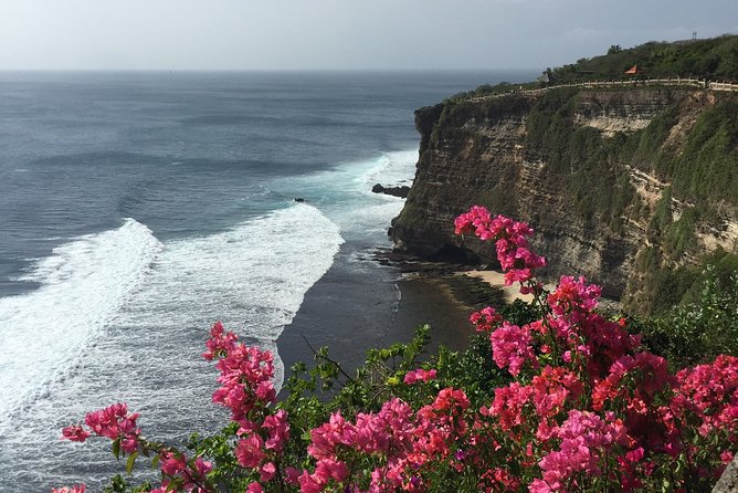 Private Tour: Highlights Uluwatu Temple & Southern Beaches Bali - Padang Padang and the Best Beach Stop for Many People