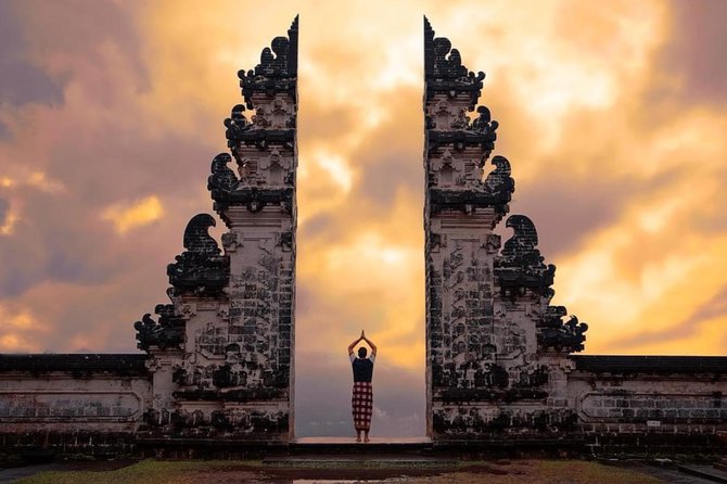 Private Tour Lempuyang, Tirta gangga, tukad Cepung Waterfall - Lempuyang Temple and the Gates of Heaven