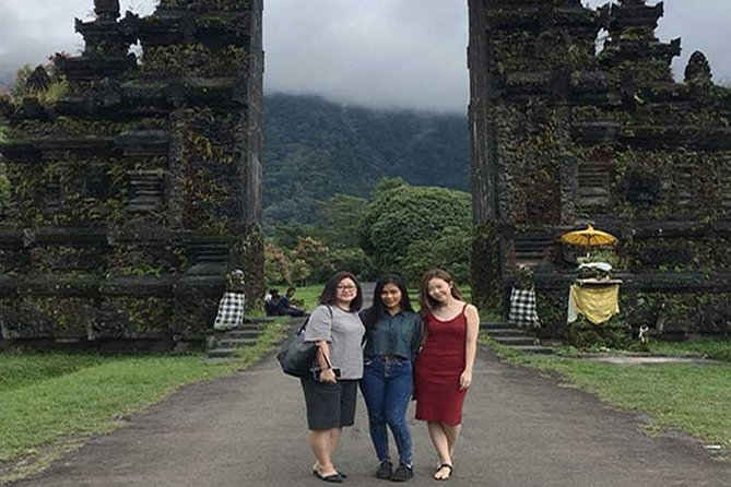 Private Tour: Ulun Danu Temple-Handara Gate-Wana Giri Hill&Tanah Lot Sunset - What the $50 private tour really gives you