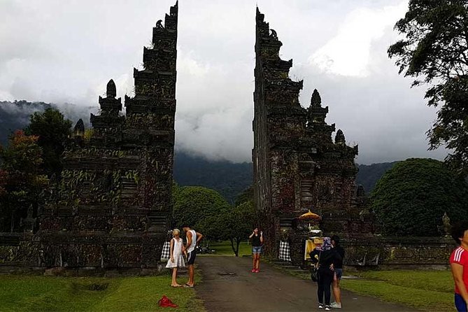 Private Tour: Ulun Danu Temple-Handara Gate-Wana Giri Hill&Tanah Lot Sunset - Ulun Danu Beratan is the day’s most memorable setting