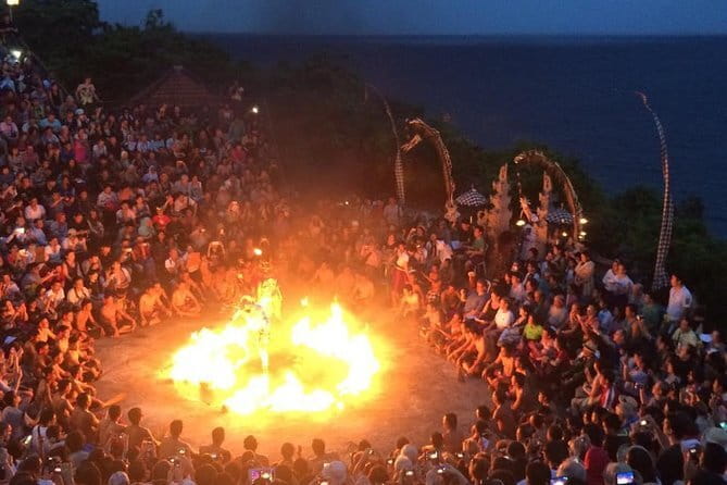 Private Tour Uluwatu Temple and Kecak Sunset Dance - What the private vehicle and guide add