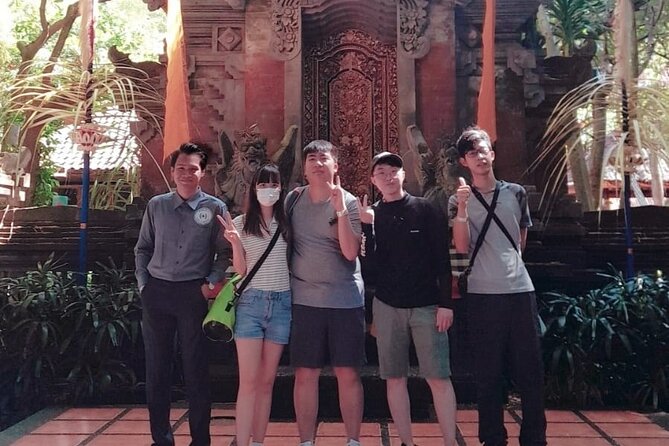 Private Transfer Service and Car Rental to Bali Airport - Meeting your driver at Bali airport