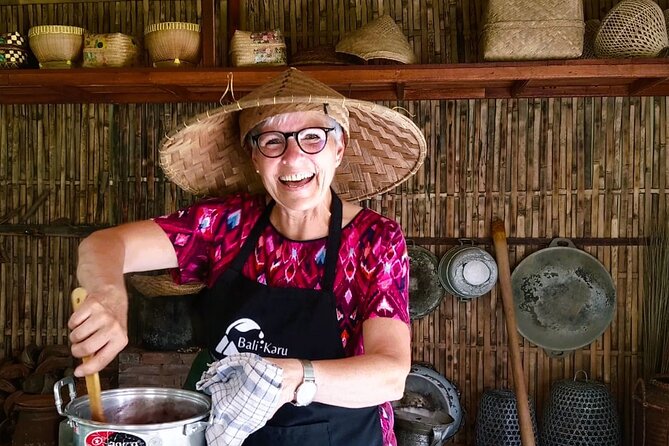 Pure Bali Village Experience, Cooking & Jamu Class+VIP Transfer - Paon Bali turns lunch into the main event