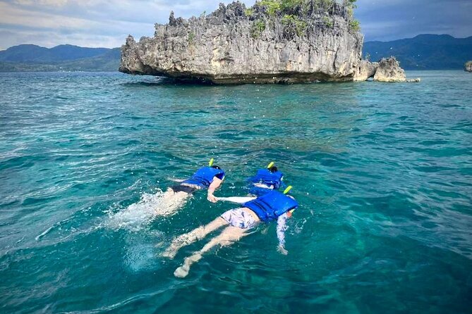 Rangko Cave & Beach Snorkeling Half Day Sharing Trip Labuan Bajo - Transport, group size, and guide service