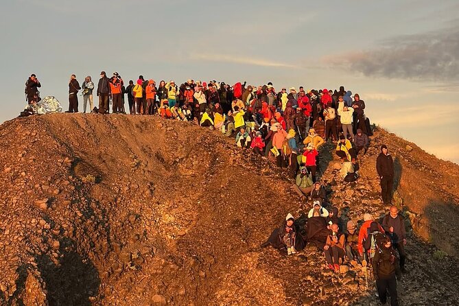 Rinjani Summit 2 days 1 night - Day one: Sembalun’s open meadow to the crater rim