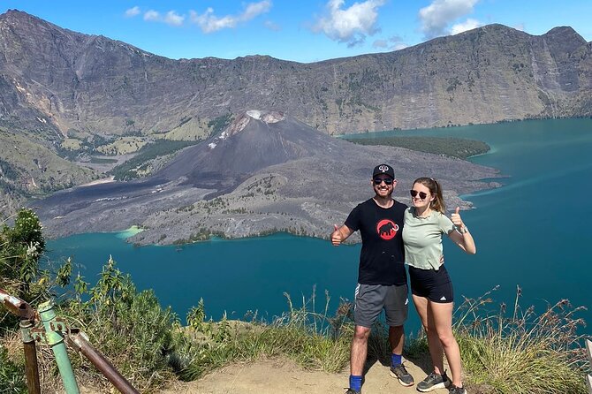 Rinjani Trekking 1 day Trek To the rim via senaru 2,642m - The guides and porter support