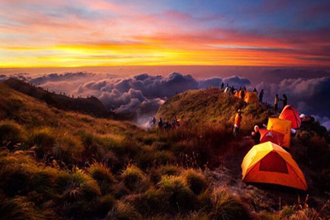 Rinjani trekking 2 days 1 night - Small groups and guide support
