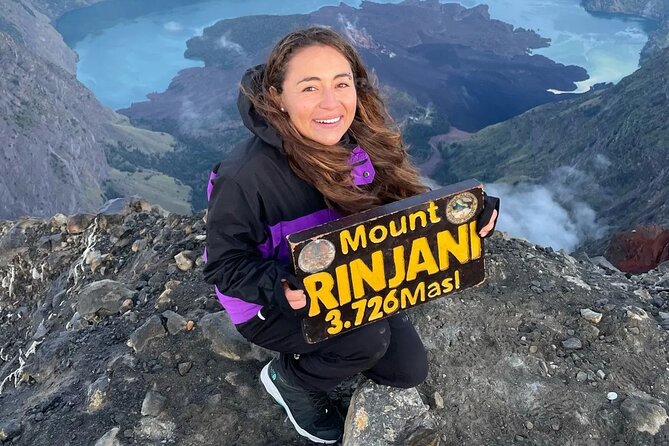 Rinjani Trekking Three Days Two Night Summit Lake - Day 2: Rim sunrise and the descent to Segara Anak Lake