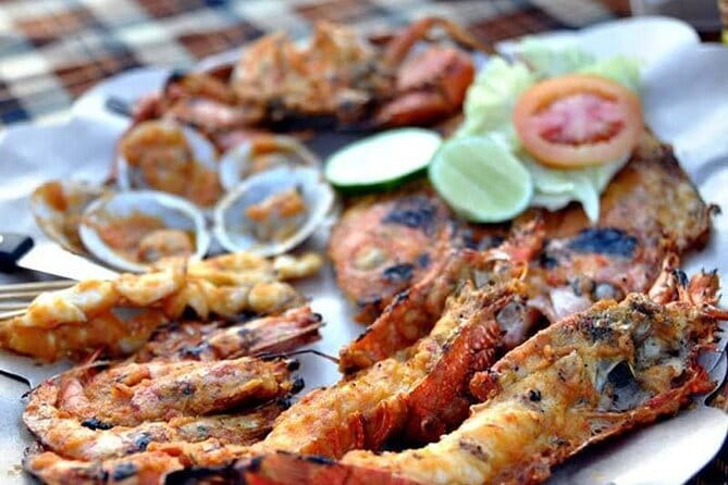 Romantic Seafood Dinner at Jimbaran Beach Bali include Sunset - Live Music and the Feel of the Evening