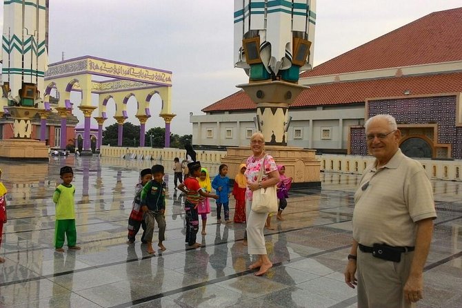 Semarang Private City Tour - Sam Po Kong Temple adds a different Semarang