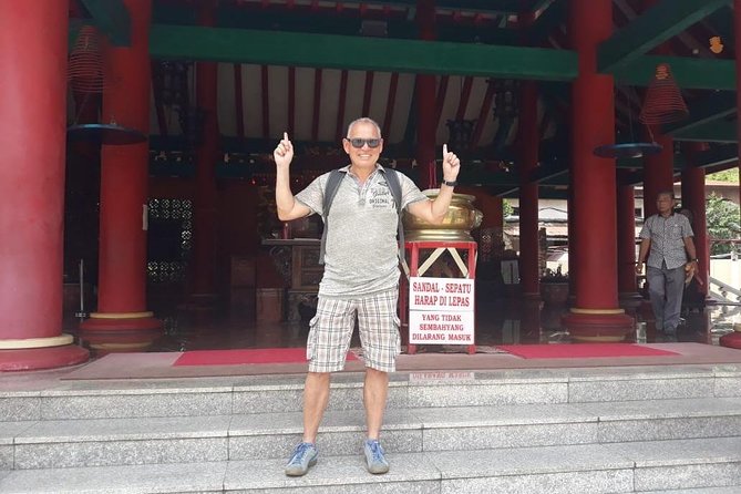 Semarang Tour For Cruise Passengers - Lunch at Aroem Restaurant is more than a break