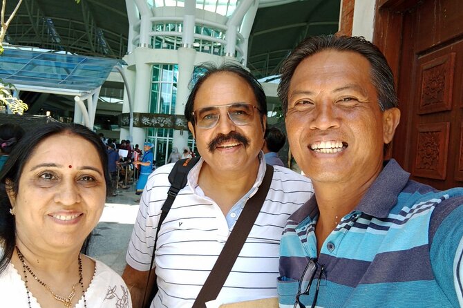 Seminyak Airport Transfer - Meeting your driver at Ngurah Rai Airport